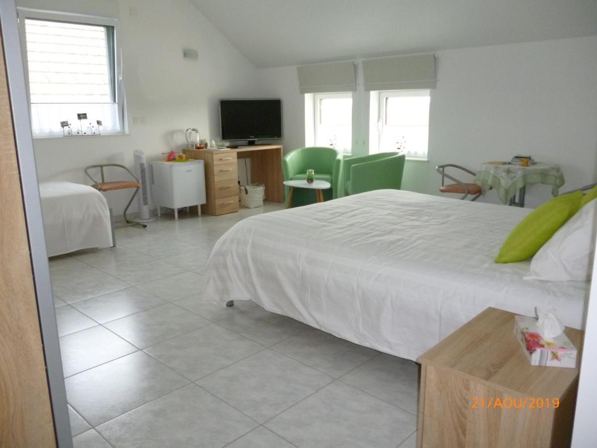 Le Sart-Belles Bed & Breakfast ภายนอก รูปภาพ